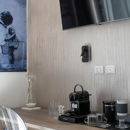 Kosmo Luxury בית הארחה