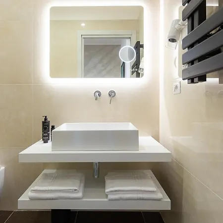 Kosmo Luxury 4* Rome